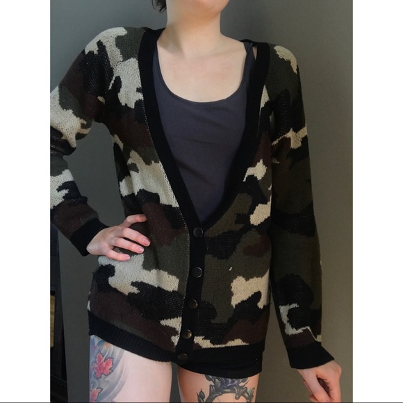 Camo Cardigan - Picture 1 of 4